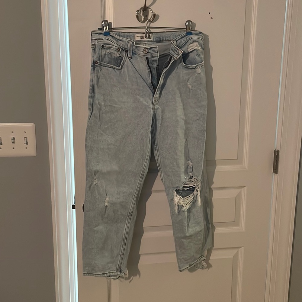 Abercrombie jeans, mom high rise.